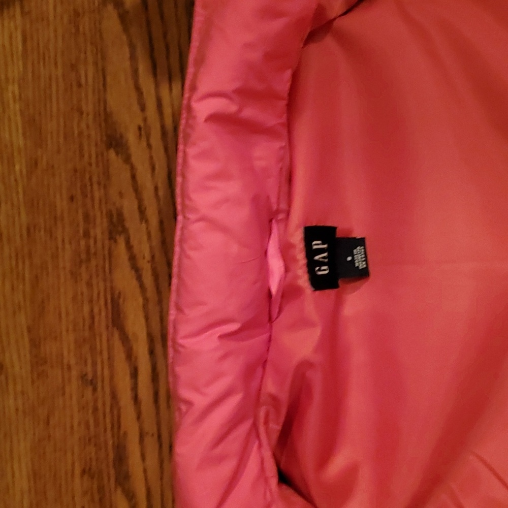 Gap Pink Puffer Vest - Picture 6 of 8